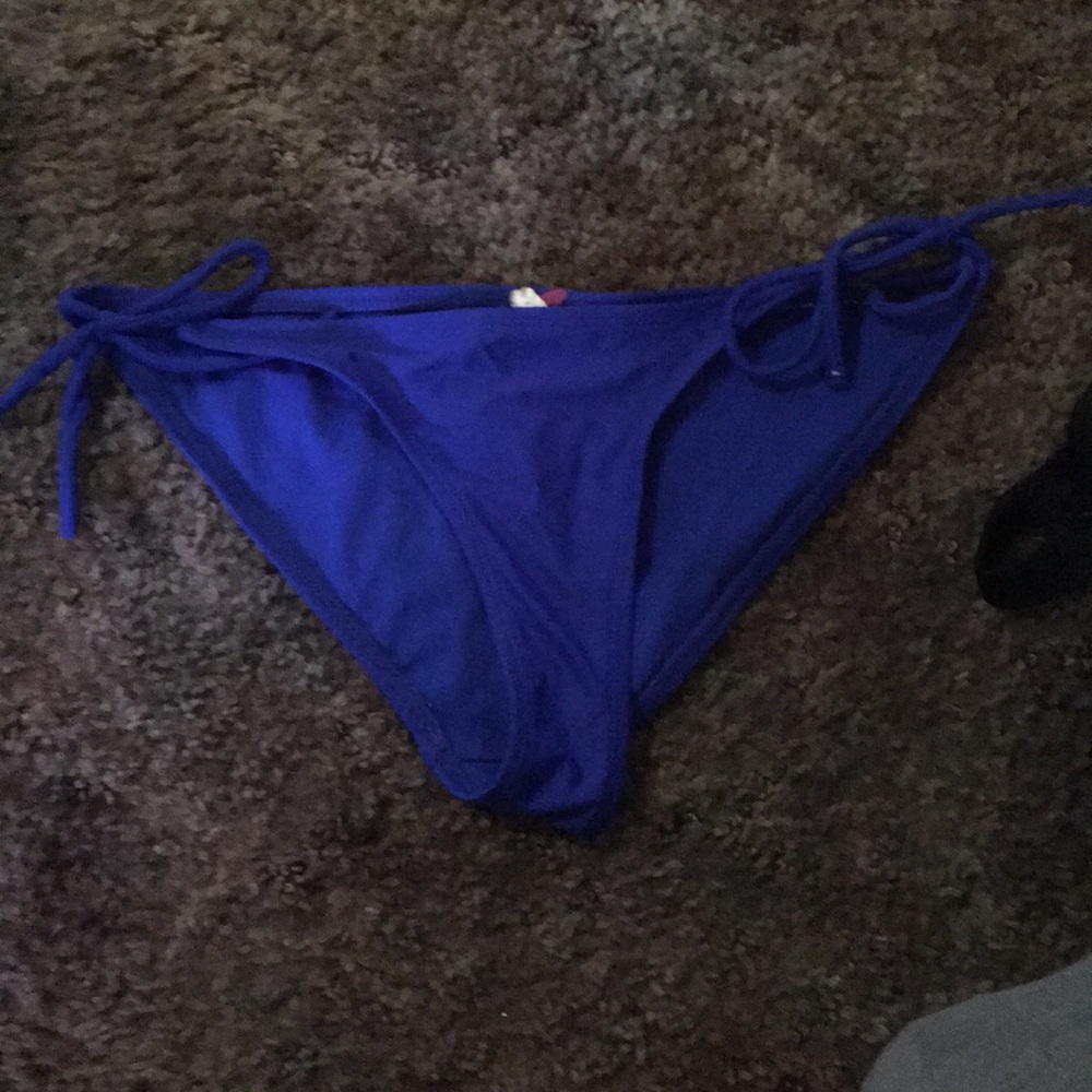 Bikini bottoms
